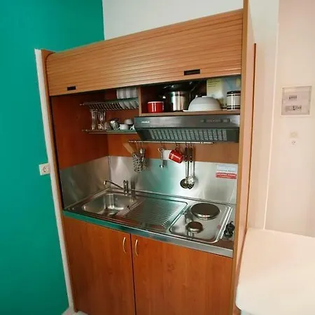 Bay Aparthotel Azolimnos