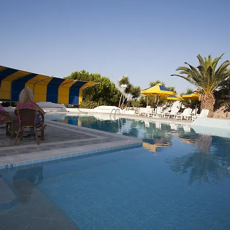 Bay Αζόλιμνος