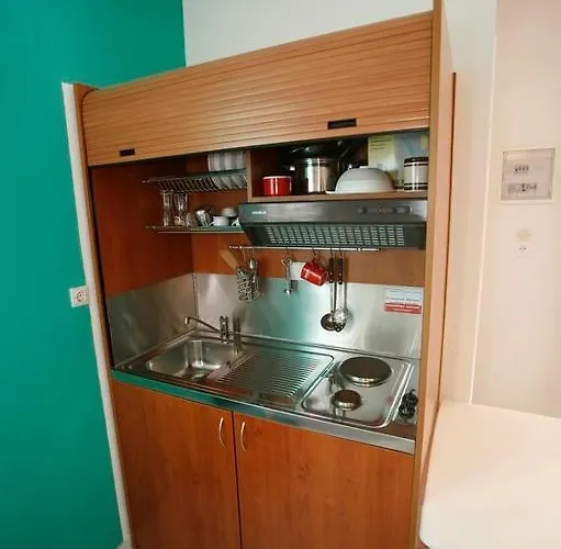 Bay Apartahotel Azolimnos